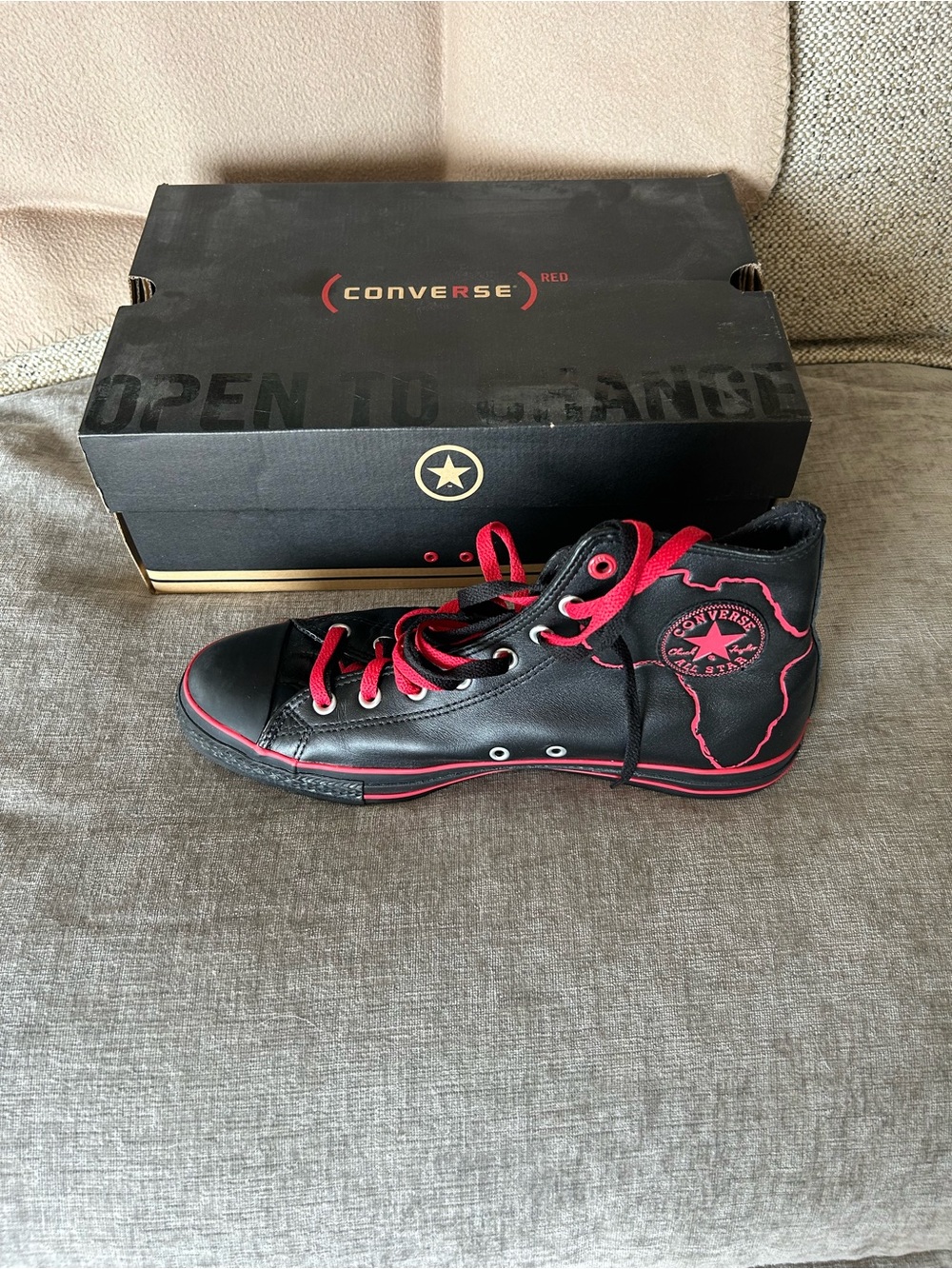 Converse Chuck Taylor (PRODUCT)RED My Africa Leather High-Tops Size 11